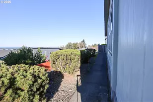 752 Denise Pl, Coos Bay, OR 97420 - Photo 37