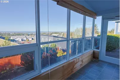 752 Denise Pl, Coos Bay, OR 97420 - Photo 17