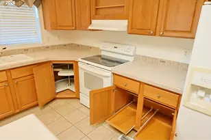 752 Denise Pl, Coos Bay, OR 97420 - Photo 7