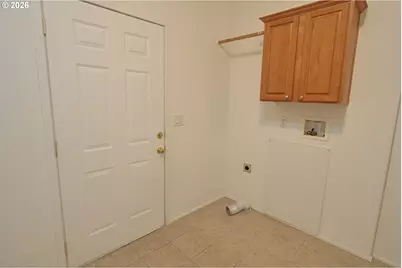 752 Denise Pl, Coos Bay, OR 97420 - Photo 33