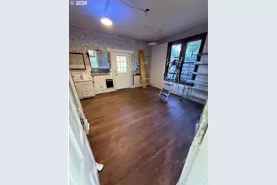 152 Washington St, Astoria, OR 97103 - Photo 31