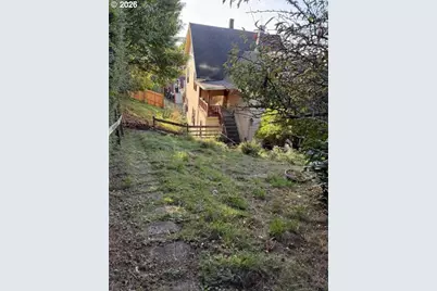 152 Washington St, Astoria, OR 97103 - Photo 5