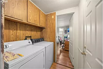 90 SE Darrell Ave, Winston, OR 97496 - Photo 13