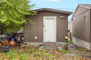 90 SE Darrell Ave, Winston, OR 97496 - Photo 15