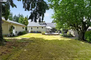 8326 SW 57th Ave, Portland, OR 97219 - Photo 23