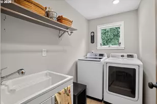 8326 SW 57th Ave, Portland, OR 97219 - Photo 19