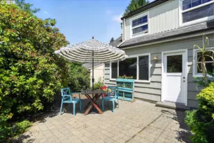 8326 SW 57th Ave, Portland, OR 97219 - Photo 3