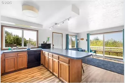 18320 N Highway 101, Rockaway Beach, OR 97136 - Photo 27