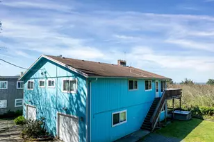 18320 N Hwy 101, Rockaway Beach, OR 97136 - Photo 9