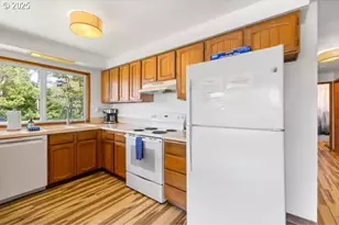 18320 N Hwy 101, Rockaway Beach, OR 97136 - Photo 17