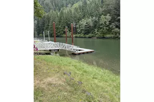 1888 S Windy Bend Dr, Lincoln City, OR 97367 - Photo 3