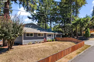4443 SW Coronado St, Portland, OR 97219 - Photo 3