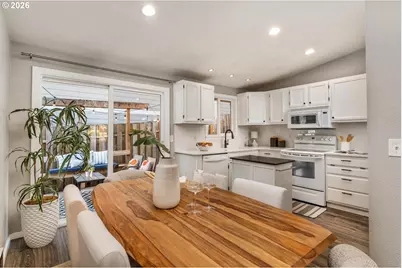 4443 SW Coronado St, Portland, OR 97219 - Photo 11