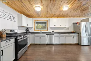 1101 E 15th St, Coquille, OR 97423 - Photo 5