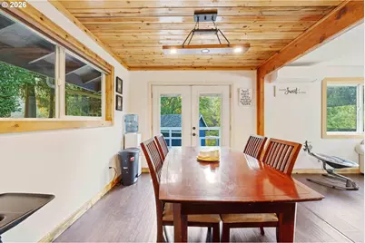 1101 E 15th St, Coquille, OR 97423 - Photo 11