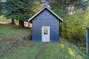 1101 E 15th St, Coquille, OR 97423 - Photo 39