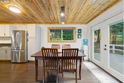 1101 E 15th St, Coquille, OR 97423 - Photo 9