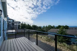 120 Crescent St, Tillamook, OR 97141 - Photo 11