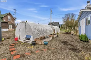 441 4th Ave, Castle Rock, WA 98611 - Photo 27