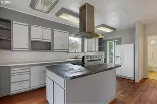 49 S Main St, Lebanon, OR 97355 - Photo 11