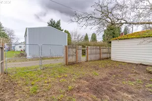 49 S Main St, Lebanon, OR 97355 - Photo 31