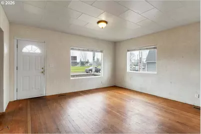 49 S Main St, Lebanon, OR 97355 - Photo 7