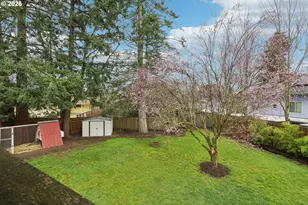 5009 NE Emerson Ct, Portland, OR 97218 - Photo 27
