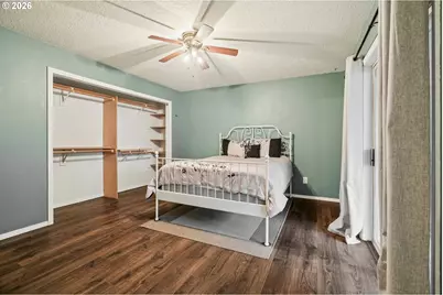 5009 NE Emerson Ct, Portland, OR 97218 - Photo 13