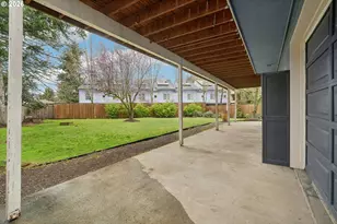 5009 NE Emerson Ct, Portland, OR 97218 - Photo 29