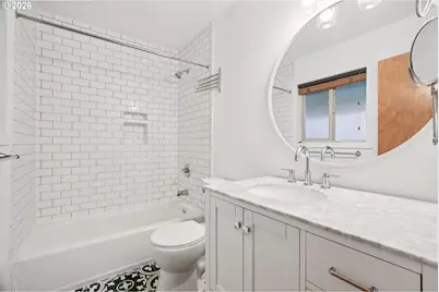 5009 NE Emerson Ct, Portland, OR 97218 - Photo 15