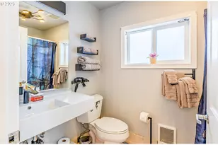 105 S 6th Ave, Rockaway Beach, OR 97136 - Photo 27