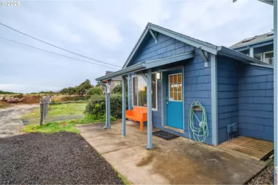 105 S 6th Ave, Rockaway Beach, OR 97136 - Photo 37