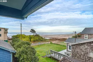 105 S 6th Ave, Rockaway Beach, OR 97136 - Photo 15
