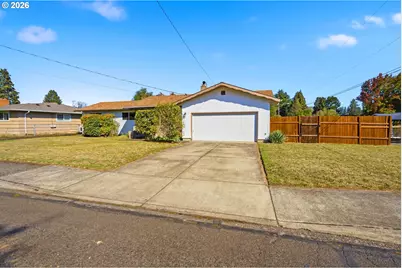 2608 NE Irvine St, McMinnville, OR 97128 - Photo 3