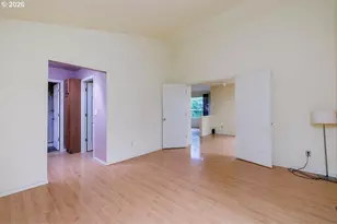 10619 SW Windsor Pl, Portland, OR 97223 - Photo 19