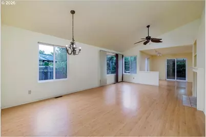 10619 SW Windsor Pl, Portland, OR 97223 - Photo 7