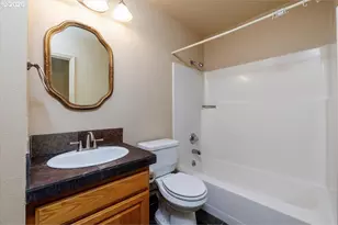10619 SW Windsor Pl, Portland, OR 97223 - Photo 17