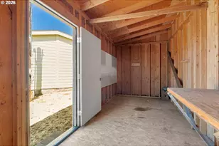206 Columbia Ave, Murdock, WA 98635 - Photo 35