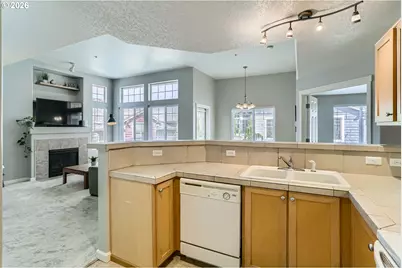 1845 NE 101st Ave #201, Hillsboro, OR 97006 - Photo 11