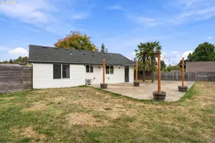 2850 NE 111th Dr, Portland, OR 97220 - Photo 29