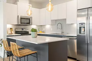 425 NE Bryant St, Portland, OR 97211 - Photo 7