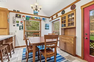 6850 Oakbrook Ln, The Dalles, OR 97058 - Photo 9