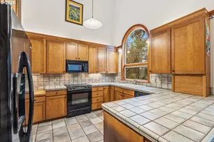 6850 Oakbrook Ln, The Dalles, OR 97058 - Photo 7