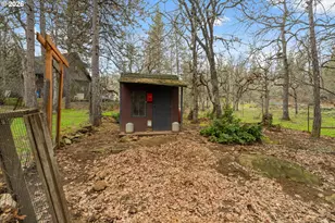 6850 Oakbrook Ln, The Dalles, OR 97058 - Photo 25