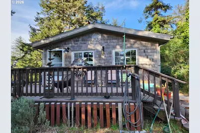 307 12th St, Port Orford, OR 97465 - Photo 23