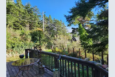 307 12th St, Port Orford, OR 97465 - Photo 21