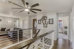 2401 SW 11 Mile Dr, Gresham, OR 97080 - Photo 11