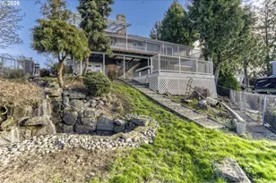 2401 SW 11 Mile Dr, Gresham, OR 97080 - Photo 39