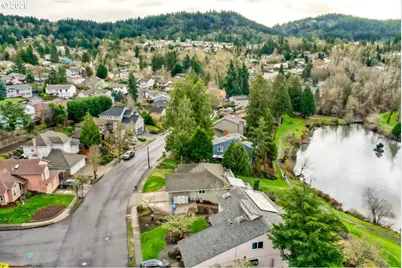 2401 SW Eleven Mile Dr, Gresham, OR 97080 - Photo 45