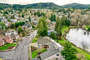 2401 SW 11 Mile Dr, Gresham, OR 97080 - Photo 45